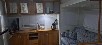 Jayco 
1 queen 2 doubles lots of living space AC furnace wifi 2tvs fridge  stove