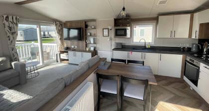 3-bed Caravan - Haven Lakeland Leisure Park