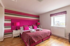 Basic Cottage | Premium bedding, free WiFi, bed sheets - Dairy Cottage - North East Escapes (Bamburgh)