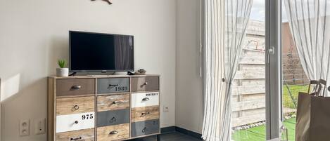 TV