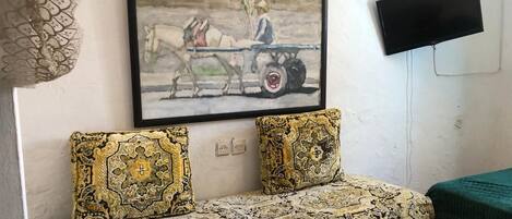 2 bedrooms, WiFi, bed sheets