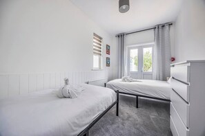 3 quartos, ferros/tábuas de passar roupa, Wi-Fi de cortesia