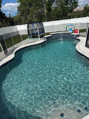 Udendørs pool, opvarmet pool