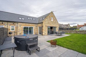 Garden - The Duchess - North East Escapes (Bamburgh)