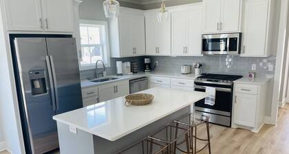 BRAND NEW GAMEDAY HOUSE in STARKVILLE! 3-Bedrooms/2 BA, 2-miles to campus!