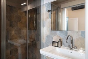 Design Apartment, Bay View | Bathroom - Arte Barocco - Panoramic Home (Noto)