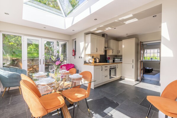 Casa rural | Zona de menjador de l'habitació