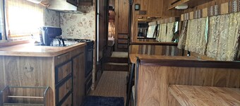 4-bedroom Campground in Delightful Cloquet with AC, WiFi