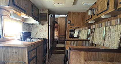 4-bedroom Campground in Delightful Cloquet with AC, WiFi