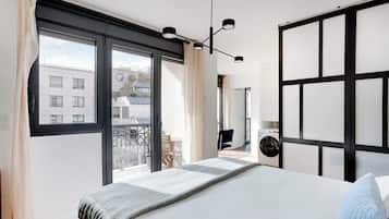 Studio, Balcony | Individually decorated, individually furnished, blackout drapes