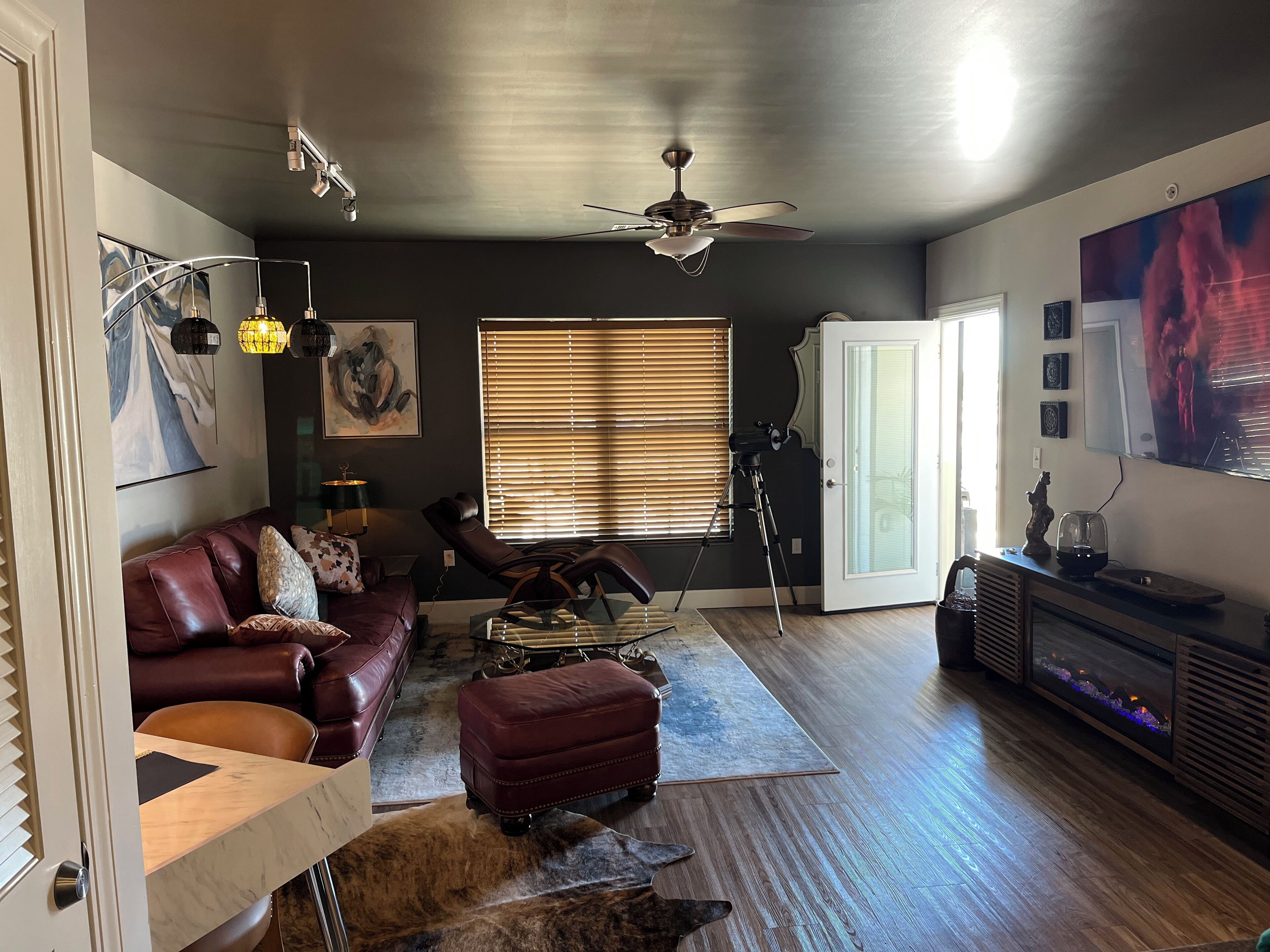 TV connectée, cheminée