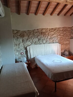 Spa - Ideal for those who love nature, spa, sea and mountains!Well located farmhouse! (Roccalbegna)
