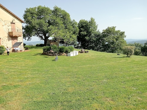 Ideal for those who love nature, spa, sea and mountains!Well located farmhouse!