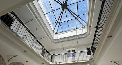 Qe Apartments