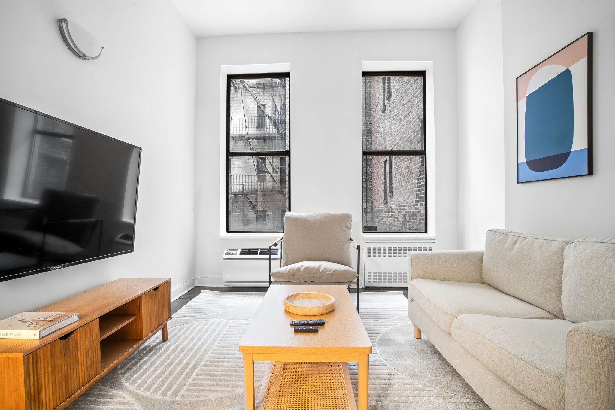 Lovely 3Bd + 1bath in Apt