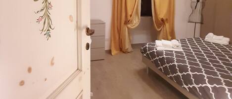 1 bedroom, iron/ironing board, travel cot, WiFi