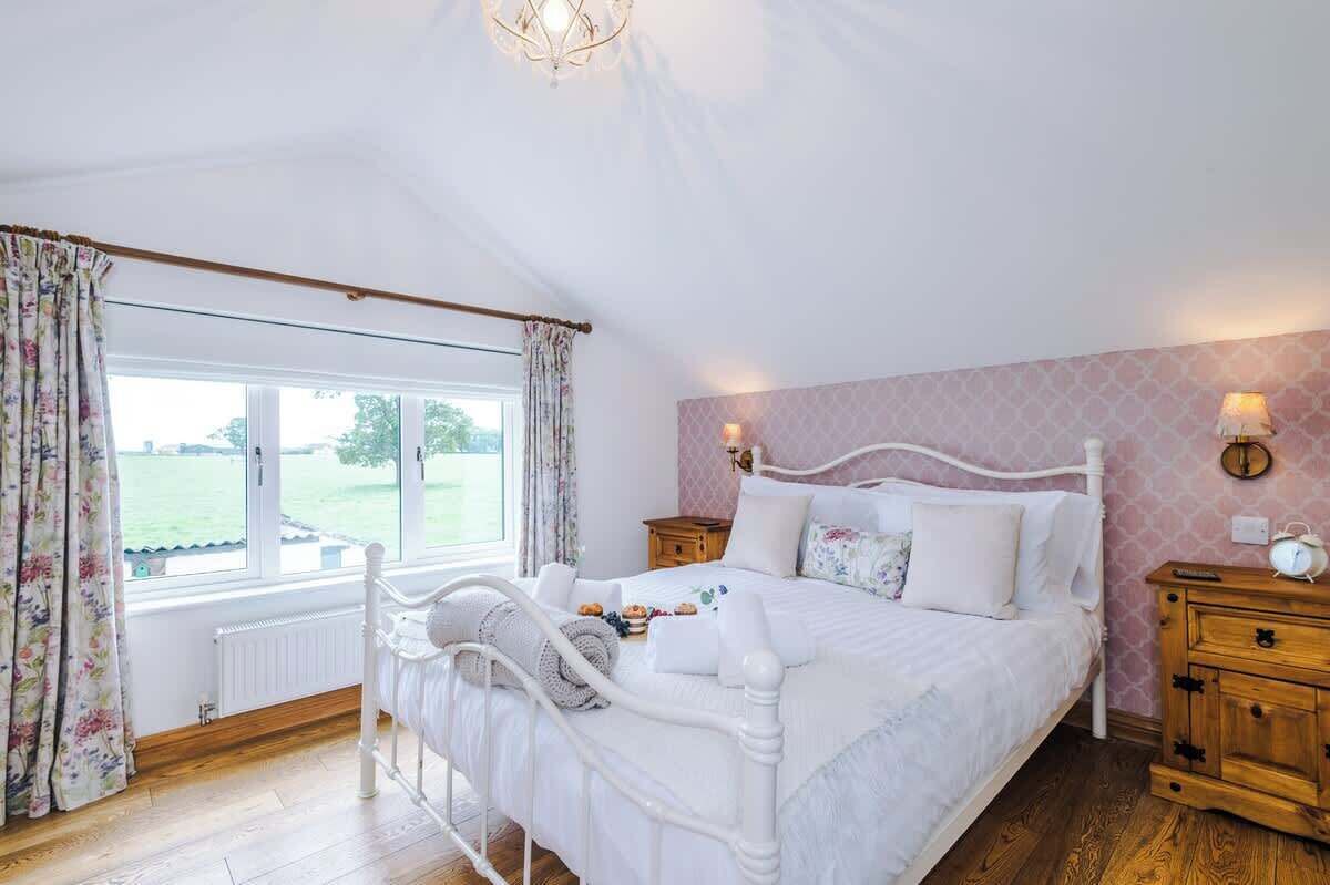 3 bedrooms, iron/ironing board, travel cot, WiFi