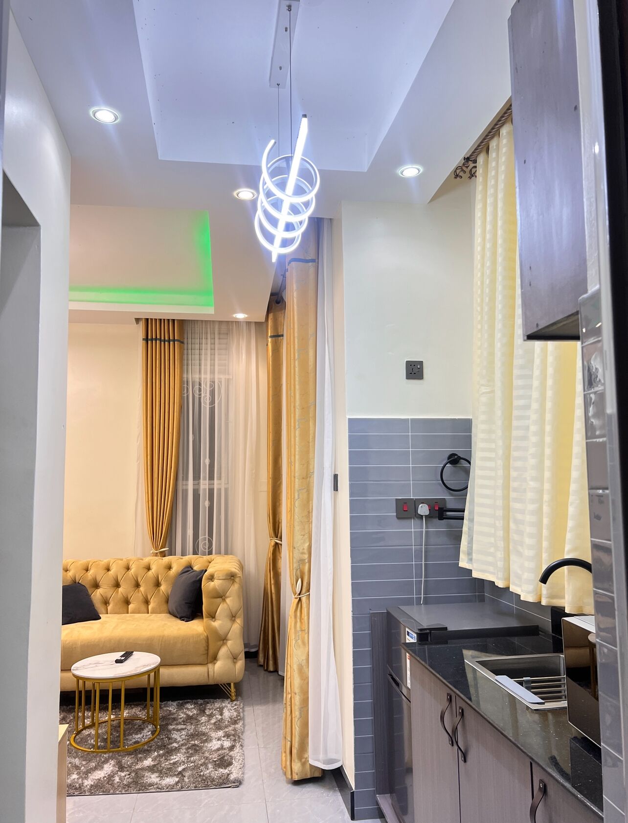 Business Apartment, Refrigerator, Corner | Private kitchen | Fridge, microwave, oven, dishwasher