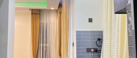 Business Apartment, Refrigerator, Corner | Private kitchen | Fridge, microwave, oven, dishwasher