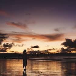 Plage, sable noir