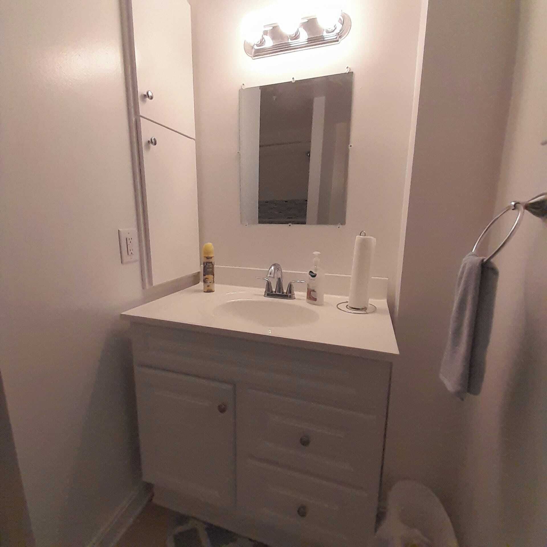 Poreamme, hiustenkuivaaja, pyyhkeet, saippua