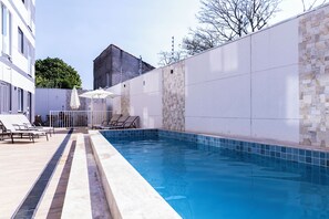 Piscina externa