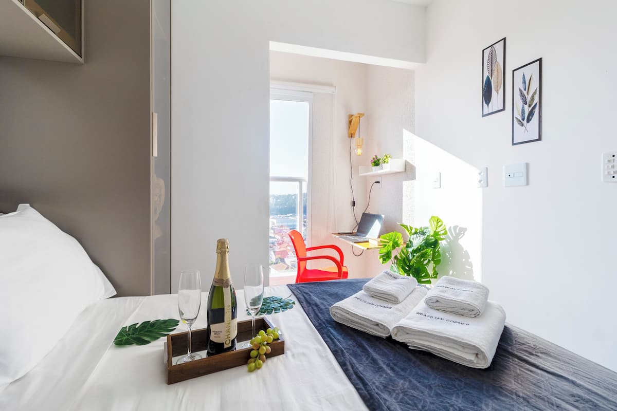 Apartamento | 2 quartos, espaço de trabalho para notebook, Wi-Fi de cortesia