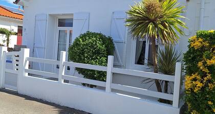 "LES BLEUETS"  VILLA 6 PERSONNES 3 CHAMBRES PROCHE PLAGE DE BOISVINET