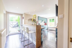 Pembancuh kopi/teh, tisu