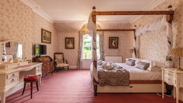 บ้านพักทราดิชันนัล | 5 ห้องนอน, Wi-Fi ฟรี, ผ้าปูที่นอน