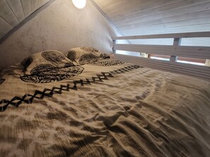 4 habitaciones, tabla de planchar con plancha, wifi y ropa de cama