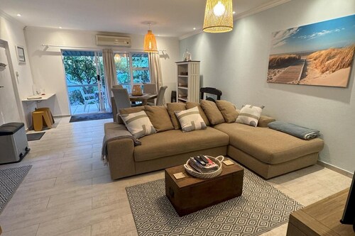 Tranquil Cottage Retreat - Malanshof, Randburg