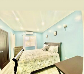 1 bedroom, WiFi - 1Bd Apt on Main Rd - Ernie’s Place 1S
(St Johns, Antigua)