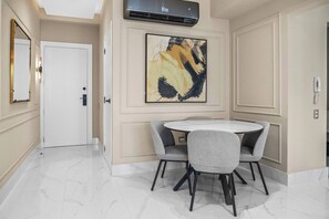 Apartment, 1 Bedroom, Accessible, Smoking | Dining - Goistay 1br Chic Terraza Y Lujo (Santo Domingo)