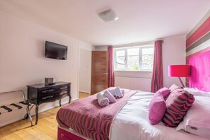 คอทเทจ, วิวสวน | 2 ห้องนอน, เครื่องนอนระดับพรีเมียม, Wi-Fi ฟรี, ผ้าปูที่นอน