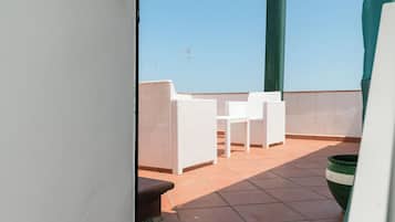 Apartment | Terrace/patio