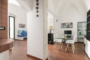 Apartment | Living area | 35-inch TV with digital channels - Terrazza Soleada by Wonderful Italy (Ostuni)