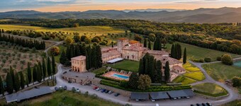 Villa in Vagliagli with 40 bedrooms sleeps 100