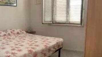 2 Schlafzimmer, Bügeleisen/Bügelbrett, Bettwäsche