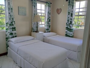 1 quarto, cofres nos quartos, ferros/tábuas de passar roupa, Wi-Fi