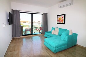 Standard Apart Daire, Balkon, Plaj Manzaralı | Oturma alanı
