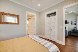 2 bedrooms, desk, iron/ironing board, travel cot - On-Site Lake w/ Boat Ramp: Greenwood Retreat! (Greenwood)