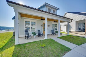 Exterior - On-Site Lake w/ Boat Ramp: Greenwood Retreat! (Greenwood)