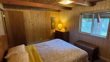 4 bedrooms, free WiFi, bed sheets