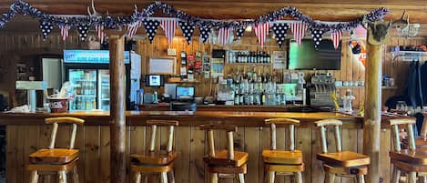 Bar (in der Unterkunft)