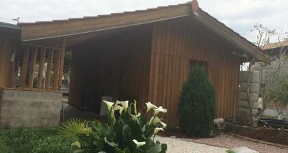 Petit chalet indépendant à 300 mÚtres du bassin d'Arcachon