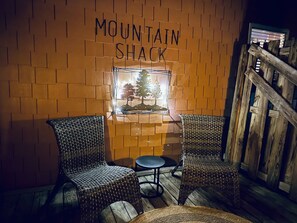 المنطقة المحيطة بالمنشأة