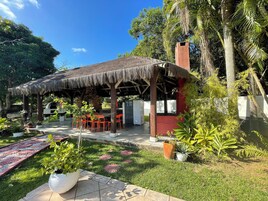 Área de parrillas y picnic