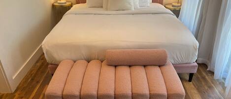 Zimmer, 1 King-Bett, Nichtraucher | Hochwertige Bettwaren, individuell dekoriert, individuell eingerichtet