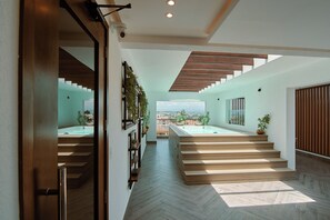 Interior - Luxurious Retreat in the Heart of the City / Picuzzi & Gym (Santiago)